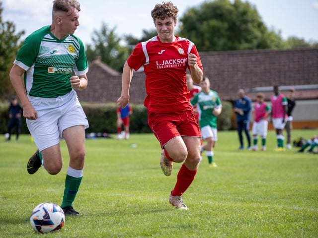 Horndean (red) v Moneyfields. Picture by Alex Shute