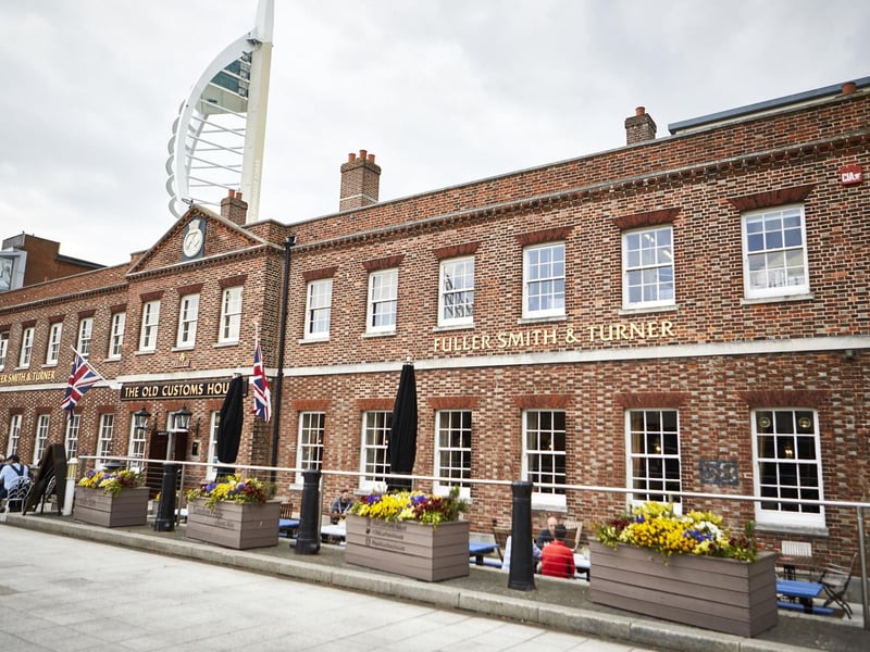 The Old Customs House pub in Gunwharf Quays has a 4.2 star rating based on 2,394 Google reviews. One person wrote: ""Great food and drinks, nice staff, good service."