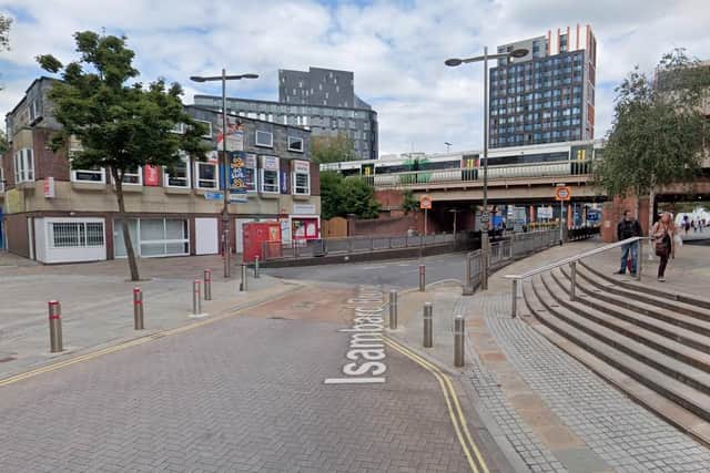 Isambard Brunel Road on the approach to Commercial Road