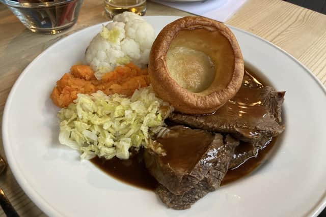Roast beef at The Roebuck on the A32 north of Wickham