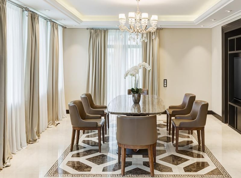 Buyers were seen to check if the light switches work, so make sure they do. If rooms are dim, consider leaving the lights on to add brightness, Consider a new lampshade to make your room look more appealing.