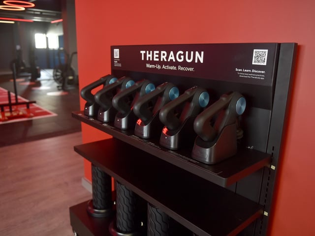 The interior of Snap Fitness.