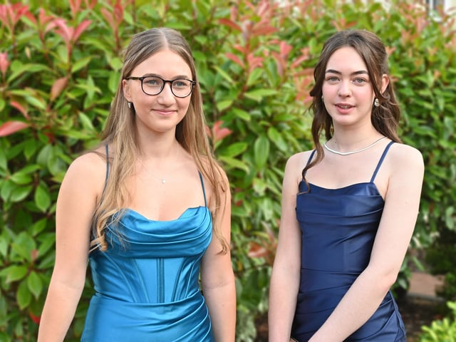 All the glitz and glamour as students dress to impress at Portsmouth High School prom