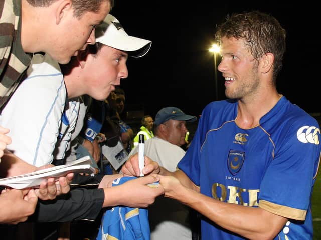 Hermann Hreidarsson after the pre-season friendly against the Hawks in 2008 signing autographs