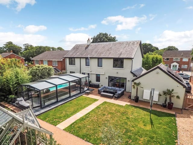 This home is in a lovely location and it is also in the catchment area for numerous for some good schools.
