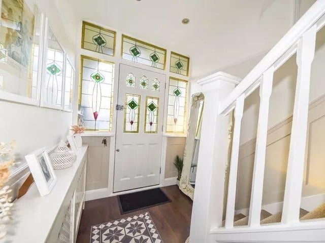 This house is in a prime position and it close to public transport links including Cosham train station and Hilsea train station.