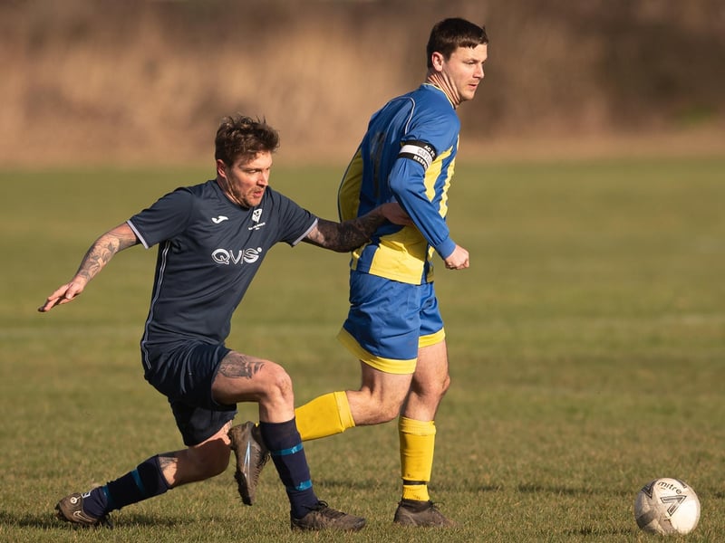 ACFC (yellow & blue) v Havant Town. Picture: Keith Woodland