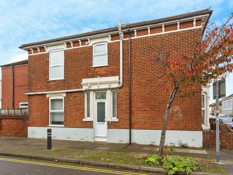 This three bedroom end of terrace house in Widley Road, Stamshaw has thee bedrooms, a bathroom and two receptions. It also has a kitchen, utility room/conservatory and a second additional toilet as well as a garden and a garage/storage room. It is on the market with Fox & Sons - Portsmouth/Zoopla priced at £250,000.