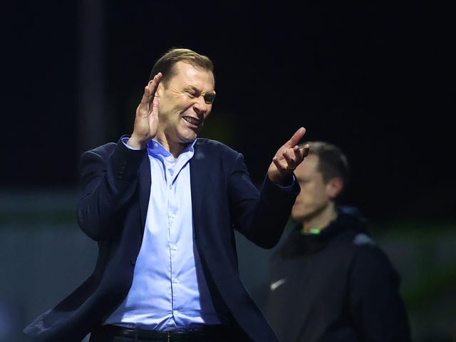 Points: 13.
Record: P17 W4 D1 L12