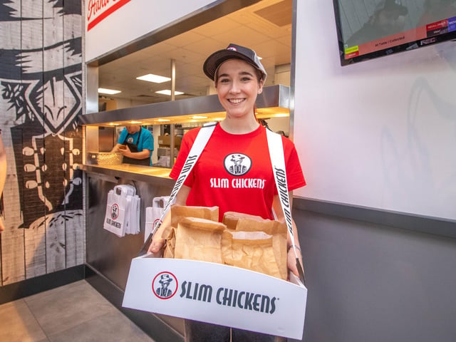 Slim Chickens has opened in Gunwharf Quays, Portsmouth on 26th January 2024

Pictured: Free chicken for first customers at Slim Chickens at Gunwharf Quays, Portsmouth

Picture: Habibur Rahman