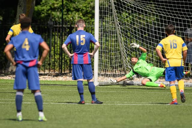 Locks score a second penalty to lead 2-1. Picture: Keith Woodland