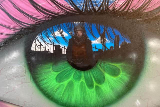 Artist MyDogSighs raising awareness on homelessness with his new work in Albert Road, Southsea on Monday 23rd January 2023
Picture: MyDogSighs