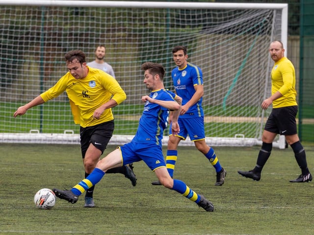Burrfields (yellow) v Meon Milton Reserves. Picture: Mike Cooter