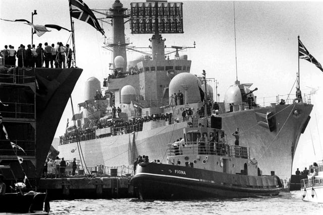 HMS Bristol returning from the Falkland Islands, Spetember 1982. 
Picture ref: 823247-4
