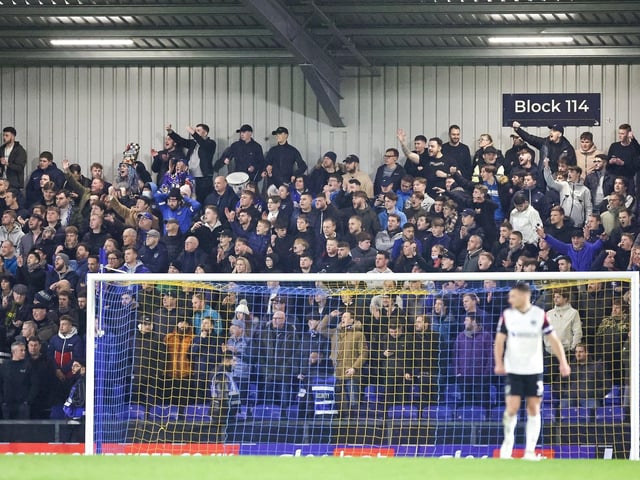 Away attendance: 1,100; Overall attendance: 8,086