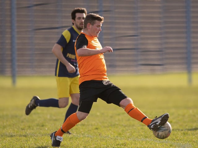 Pelham (blue & yellow) v AFC Farlington. Picture by Keith Woodland