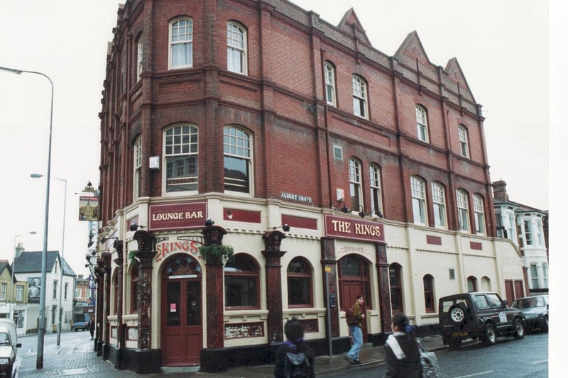 The Kings Hotel around 1992, Albert Road Portsmouth. Picture: The News 2633-2b