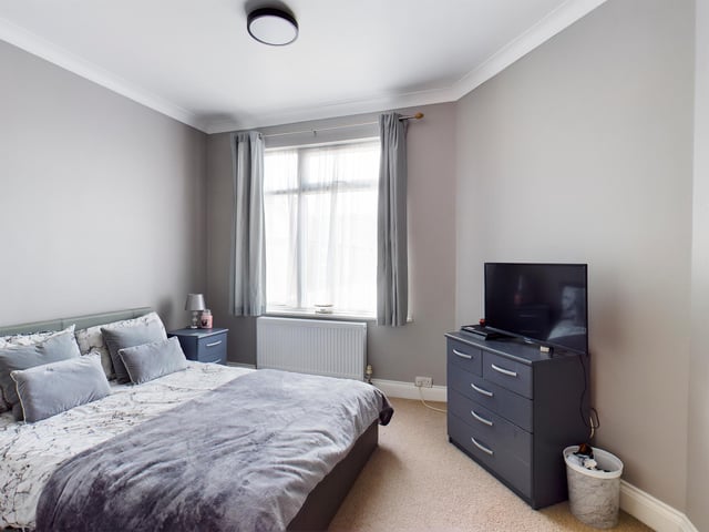 This two bedroom first floor flat is on the market for £190,000. It is listed by Chinneck Shaw.