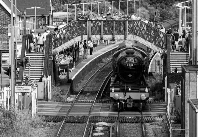 The Flying Scotsman passes through Cosham