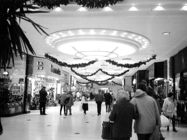 Portsmouth Cascades in December 1995