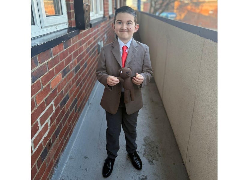Arthur Warren has pulled out all of the stops to create this sensational Mr Bean costume.