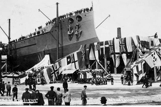 The launching of HMS St Vincent in Portsmouth in 1908
