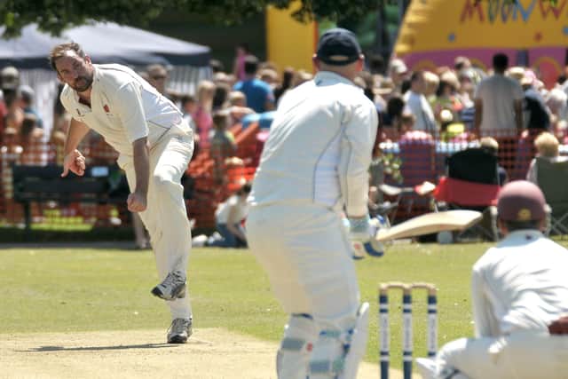 Graham Burns, left, turned in a fine all-round performance for Havant 2nds against Bedhampton. Pic: Mick Young.