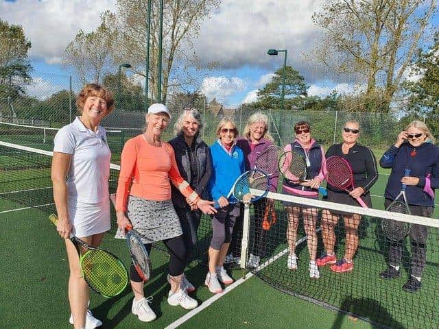Female players from Fishbourne and Rowlands Castle, from left to right: Persephone Hagen, Lorna Donnelly, Cressida Williams, Sue Lord, Dreen Chestnutt, Liz Marenghi,
Dawn Wears and Lynda Pine