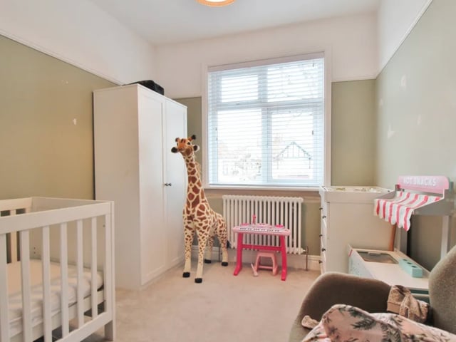 The property is only a stone's throw from local schools including College Park Infant School  and Lyndhurst Junior School.