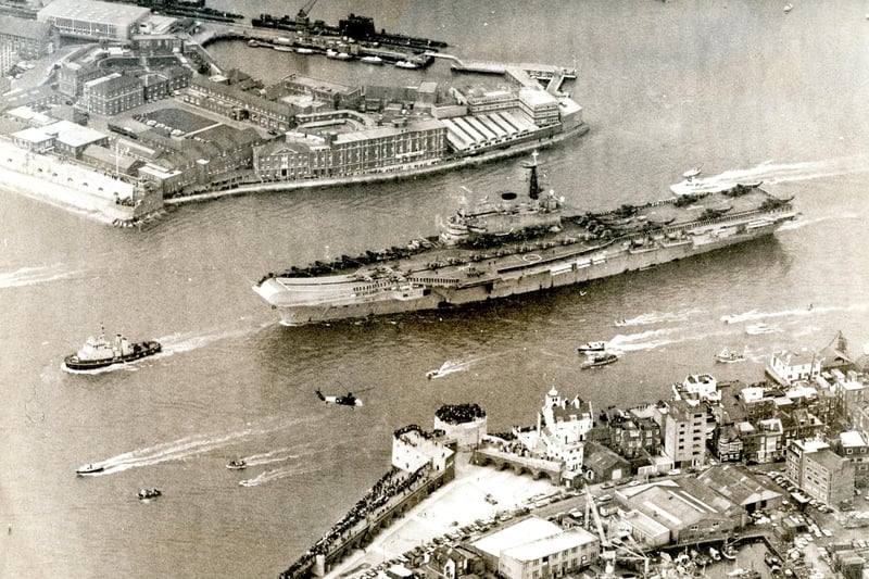 HMS Hermes leaves Portsmouth for the Falkland Islands in July 1982. The News PP393