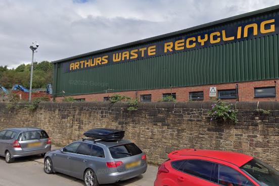 Plans were submitted for a new vehicle repair garage with an MOT testing facility at Arthurs Skips, Weirhead Works, on Hobson Avenue, Neepsend. 

It is in an existing vacant building and it would be a change of use with no structural or aesthetic changes.

https://planningapps.sheffield.gov.uk/online-applications/applicationDetails.do?activeTab=summary&keyVal=R6ZU1QNYFNY00