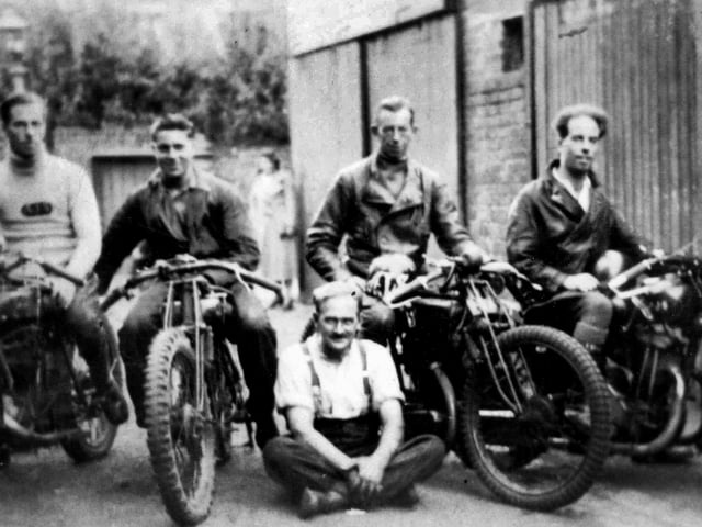 1930's Kings Road area in Southsea. We know the second rider from left is Ernest Hanson.