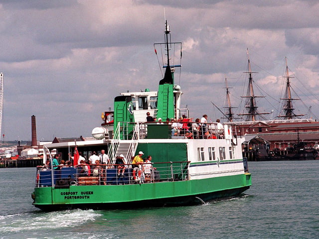 The Gosport Queen makes for Portsmouth after leaving the Gosport pontoon on the 18th August 1998. Picture: Malcolm Wells 98/4243-2