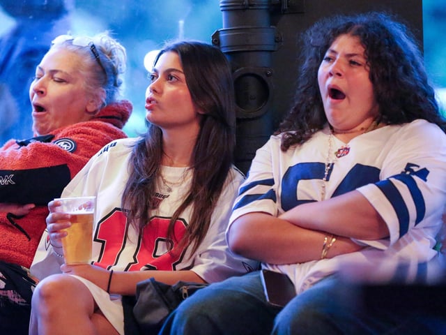 Fans watch Netherlands v England, UEFA Euros 2024 semi-final played in Dortmund, at Village Hotel, Lakeshore Drive, Cosham
Picture: Chris Moorhouse (100724-075)