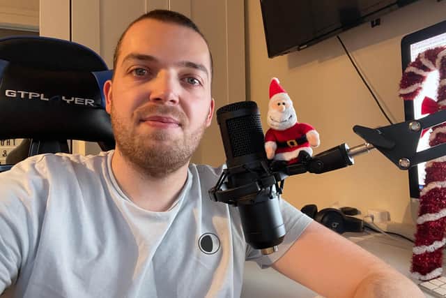 Tom Hill, who set up mental health charity TyveCARE, is hosting a quiz on Christmas Day through Twitch
