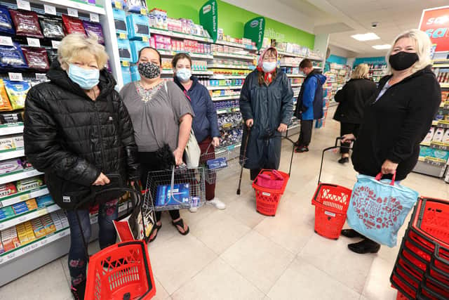 The shoppers who were first through the door. Opening of Savers, High St, Gosport on June 18.
Picture: Chris Moorhouse (jpns 180621-03)