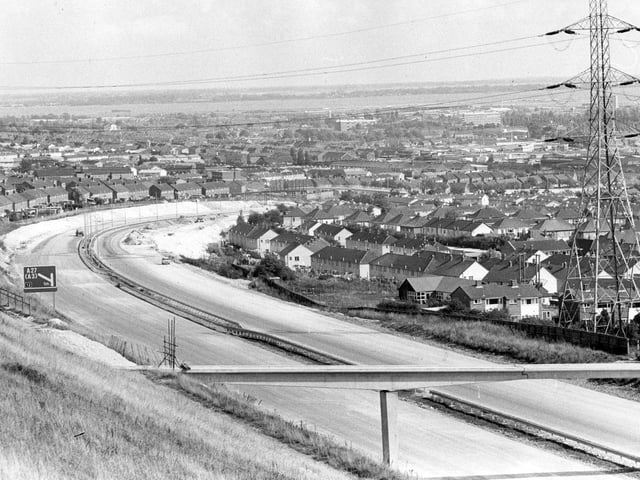 The new M27 in September 1975. The News PP869