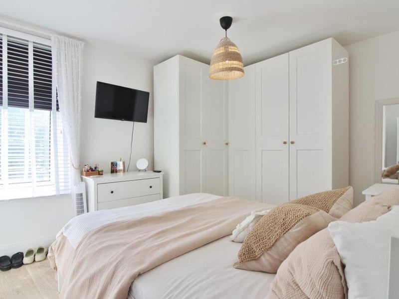 The listing says: "Jeffries & Dibbens are delighted to offer for sale this two bedroom, terraced property located in Byerley Road, Fratton. Well presented throughout, this property makes an ideal purchase to first time or investment buyers."