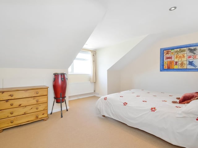 This four bedroom detached family house has gone on sale in Shirrell Heath for £695,000. It is listed by Fine & Country