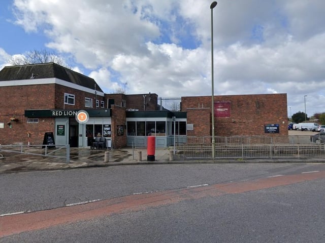 Red Lion, 1 West Street, Portchester, PO16 9XB - rated 4.1 out of 5 according to Google reviews