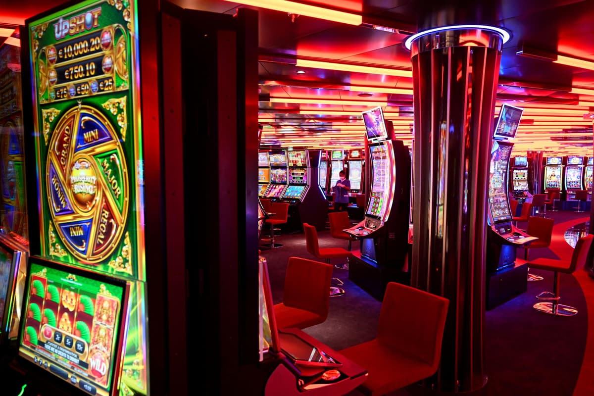 Lucky Portsmouth man wins £11,000 at Grosvenor Casino in Gunwharf Quays