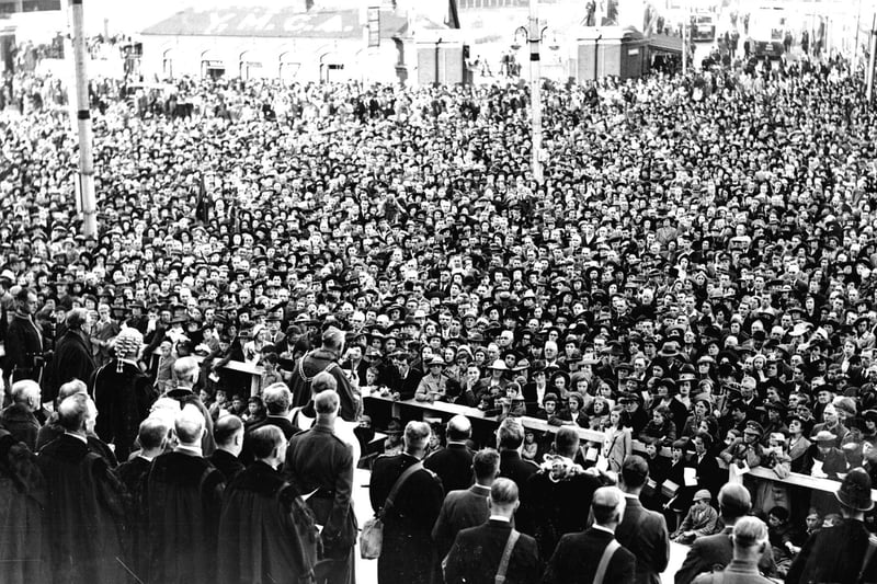 National Day of Prayer 1940
No, Pompey have not just won the FA Cup. This is the attendance  for a National Day of Prayer in Guildhall Square in 1940.