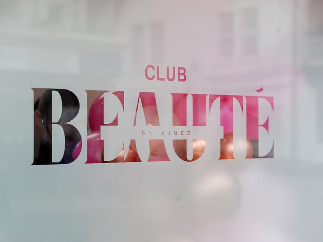 Aimee Wallbridge has opened up her own beauty salon called Club Beauté in Pier Street, Lee-on-the-Solent, and held a opening party on Good Friday April 18, 2025. Picture: Sarah Standing (180425-4337)