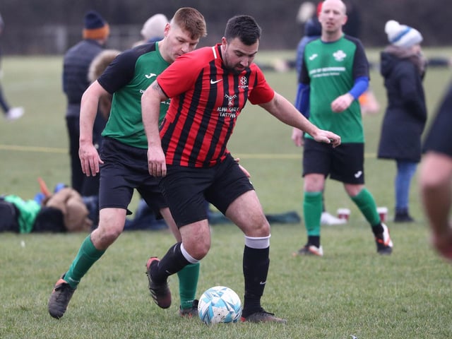 Saturn Royale (green) v Fairfields. Picture: Stuart Martin