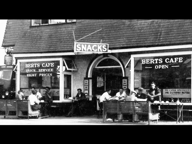 Berts cafe, Southampton Road
Once the best and only place for a decent breakfast and lunch, Berts cafe along the Southampton Road, Portchester.