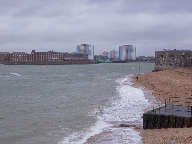 Strong winds in Portsmouth on Wednesday 27 December 2023

Pictured: View from Old Portsmouth 

Picture: Habibur Rahman