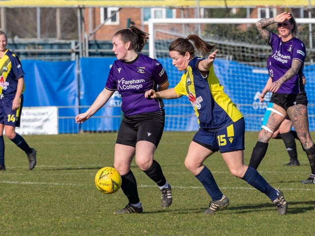 Gosport Borough (yellow) v Gosport Falcons. Picture: Mike Cooter