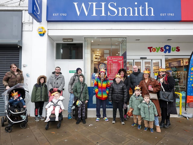 The front of the queue at the opening of Toys R Us shop in WHSmith, West Street, Fareham Picture: Chris  Moorhouse (231124-03)