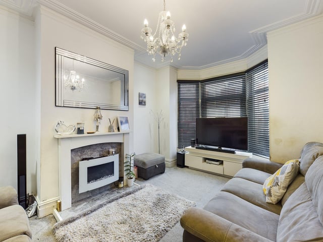 Queens Road, Portsmouth. Three bedroom, ideal FTB property. £275,000.