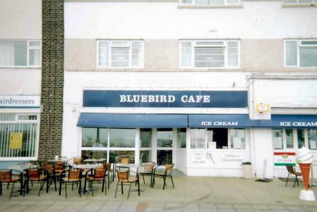 Bluebird Café, on Marine Parade, has a rating of 4.3 out of five from 961 reviews on Google.